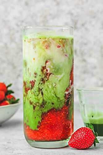 Iced Matcha latte aux fraises