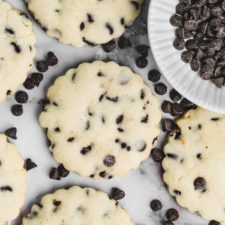 Biscuis sablés aux pépites de chocolat