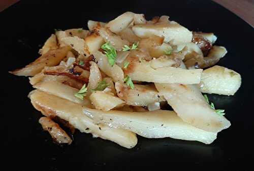 Pommes de terre rôties à la poêle. Une recette simple et gourmande