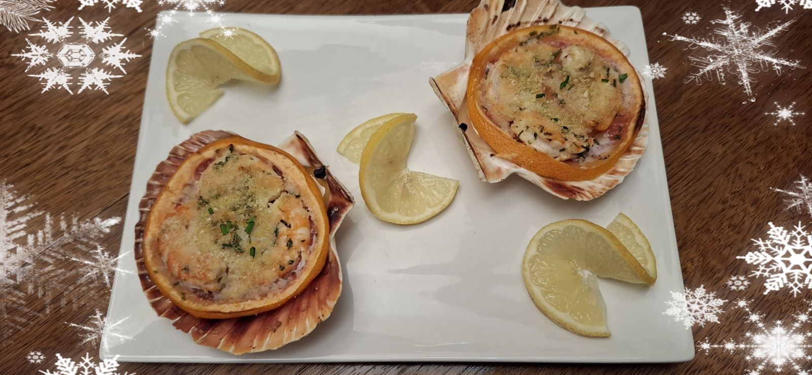 Coquilles gratinées de Noix de Saint Jacques  et gambas tropicales  en marinade de jus d’agrumes