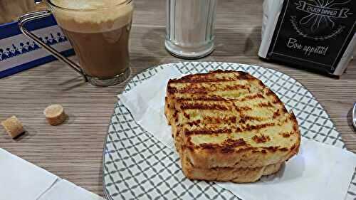 Torradas de manteiga ou tartines de beurre à la portugaise 