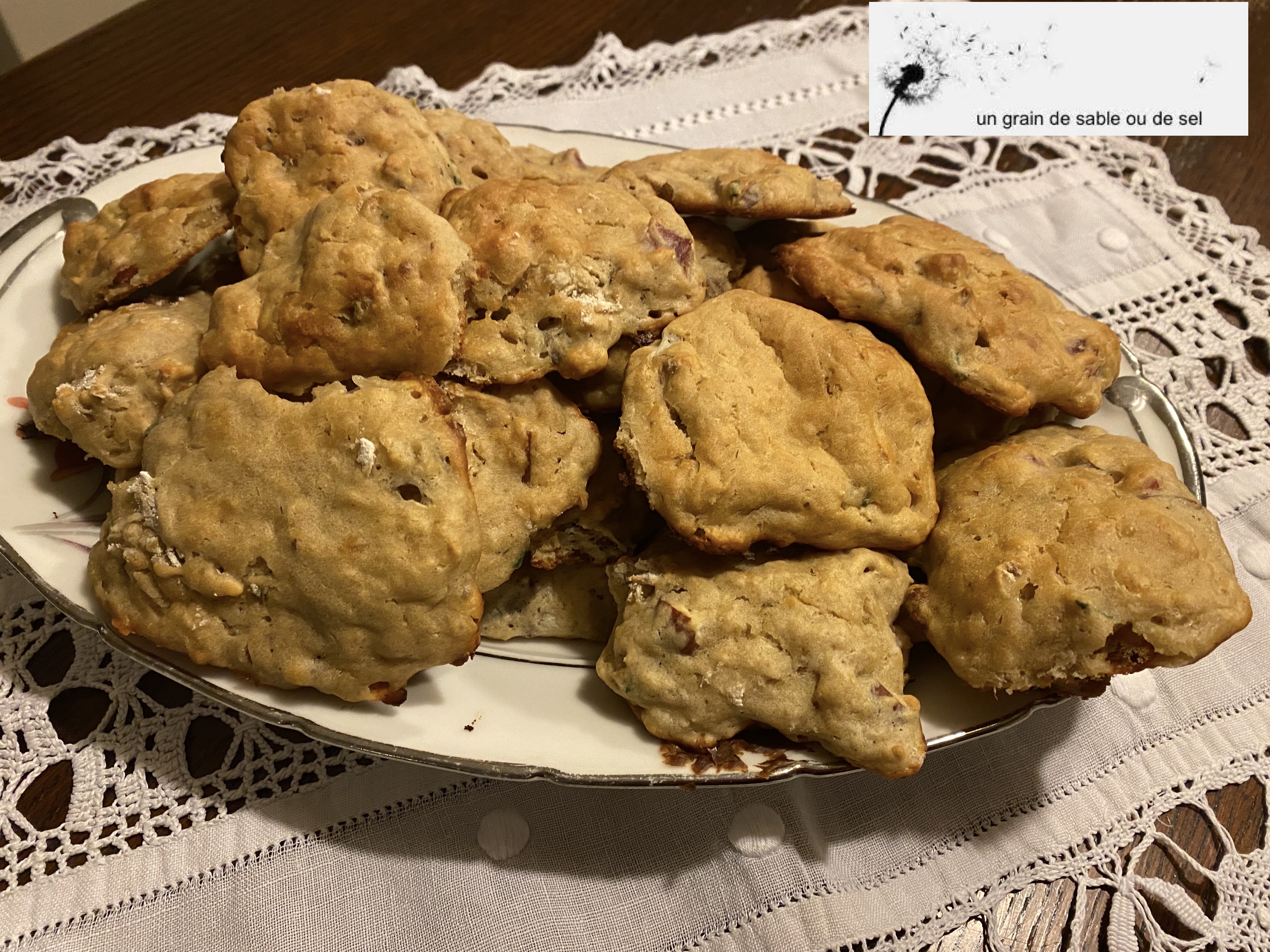 Minis gâteaux irlandais au chèvre, lardons et amandes (scones)