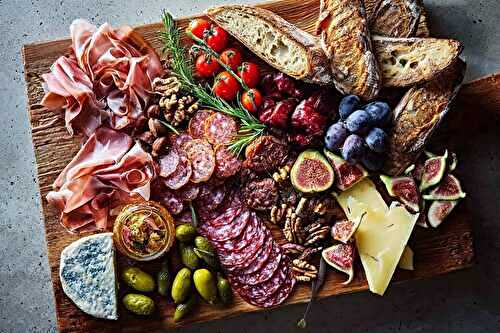 Plateau de charcuterie façon bistrot
