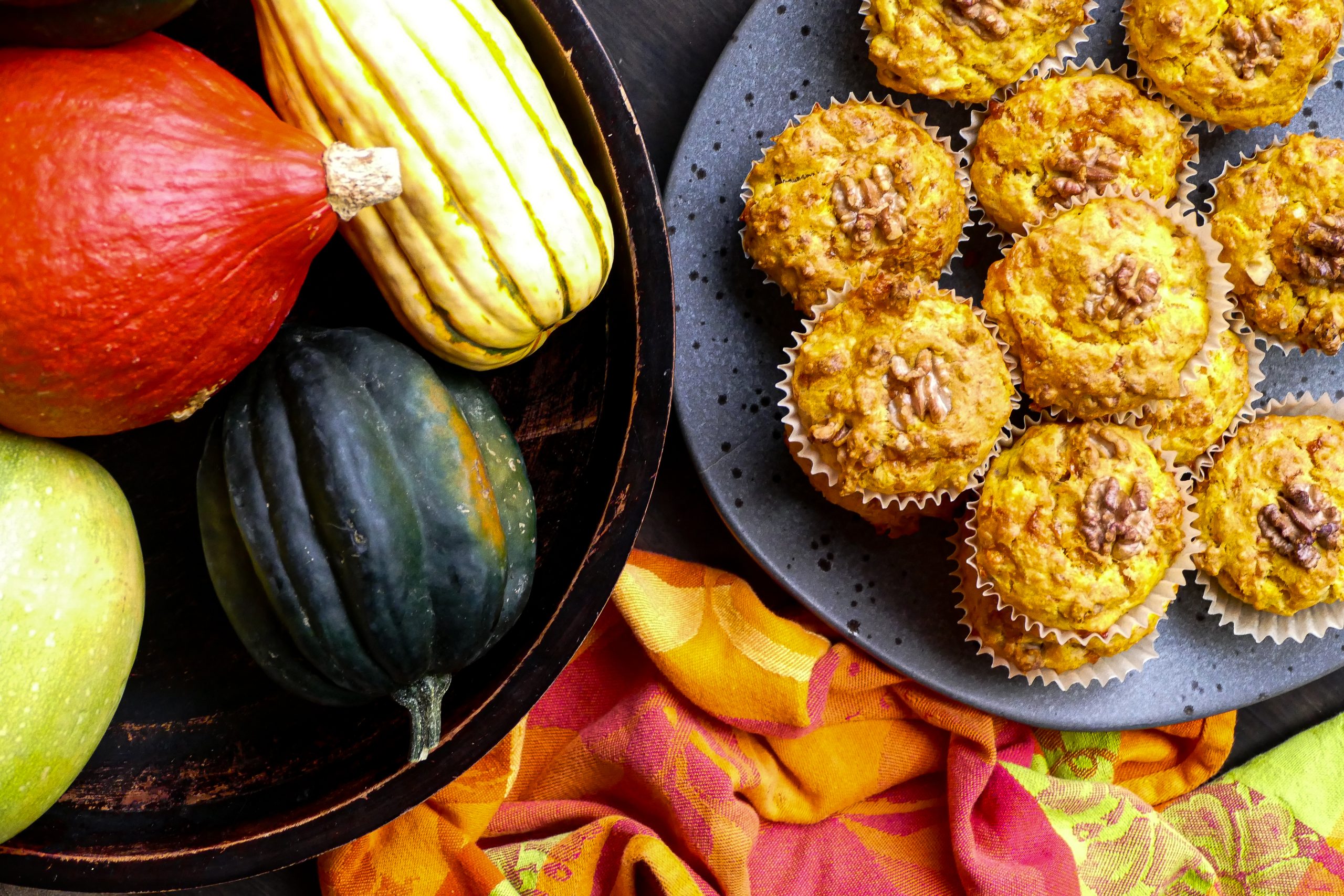 Muffins salés à la courge, noix et cheddar