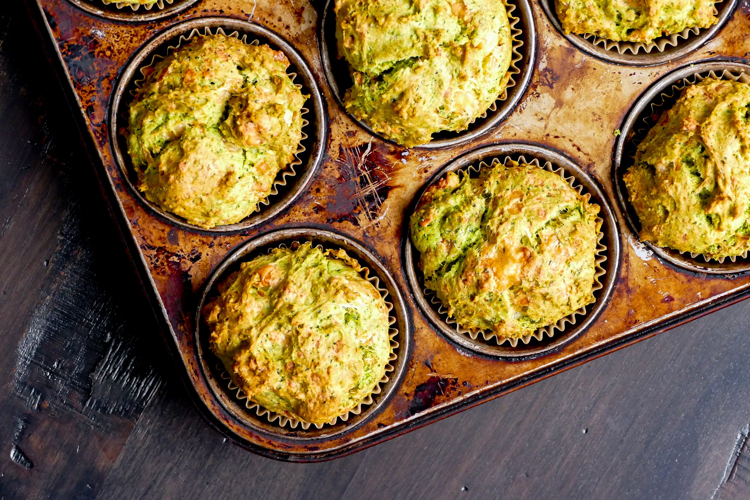 Muffins salés au fromage et au chou frisé