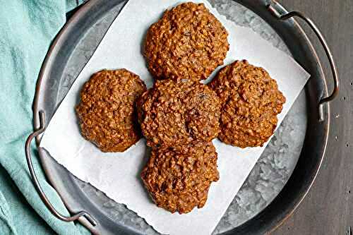 Galettes à la mélasse, aux flocons d’avoine et dattes sans lactose