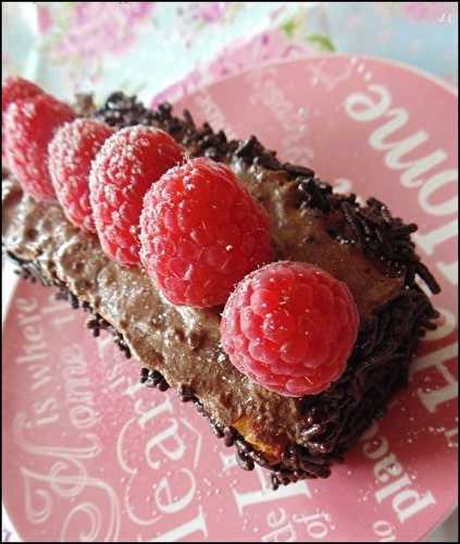 Gâteaux à la mousse chocolat et framboises