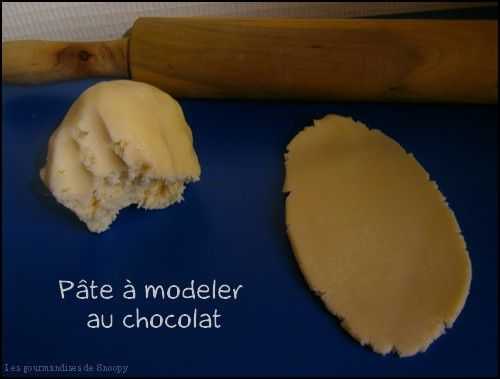 Pâte à modeler au chocolat (pour recouvrir gâteaux et biscuits)