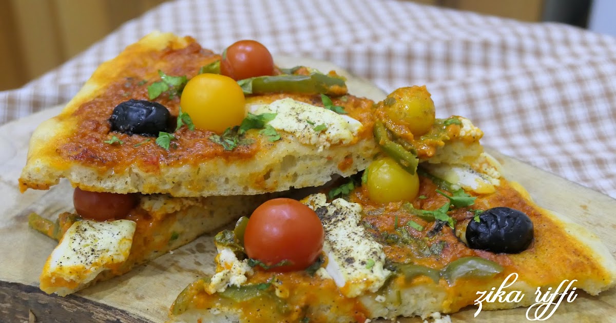 PIZZA AU CAMEMBERT- POIVRON ET TOMATE CERISE