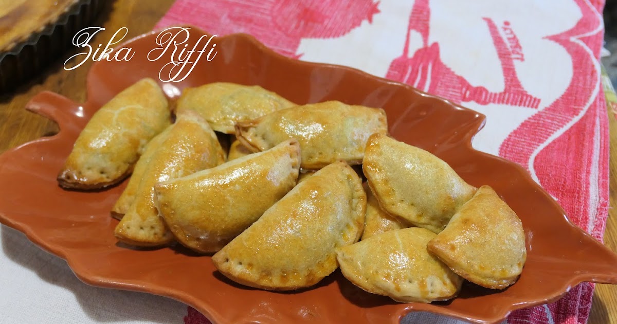 MINI EMPANADAS - POULET- POMME DE TERRE- PARMESAN- ŒUFS DURS ET ÉPICES