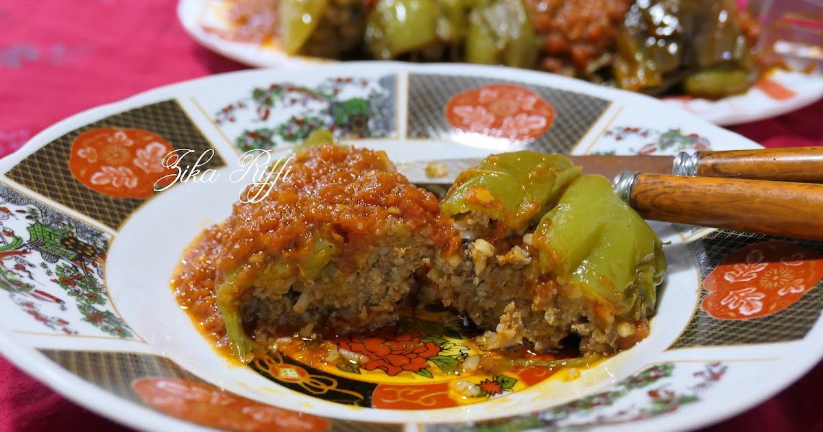 POIVRONS FARCIS DE BLANC DE DINDE HACHÉE AU PARMESAN