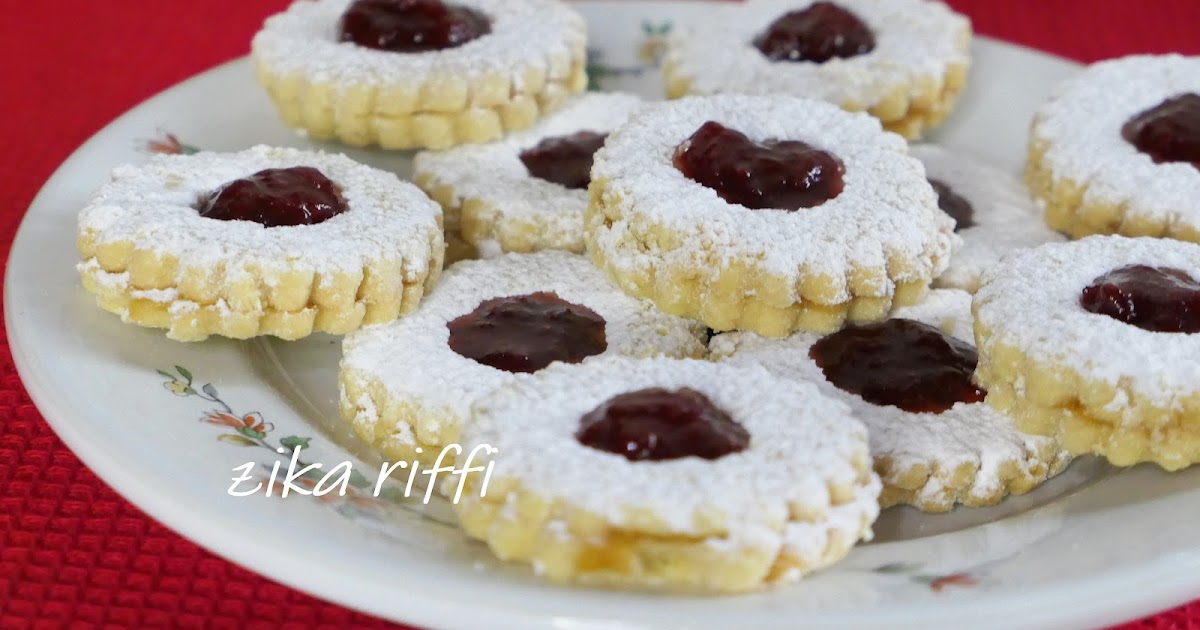 SABLÉS AUX CACAHUÈTES ET CONFITURE DE FRAISES