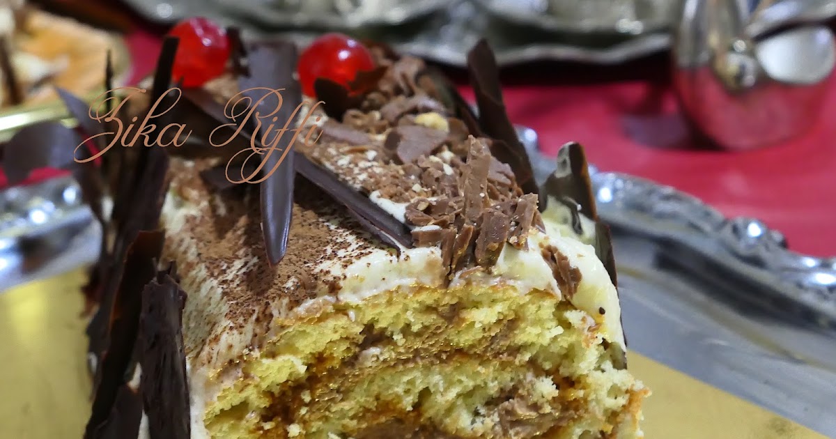 BÛCHE À LA CRÈME DE MARRONS ET CARAMEL MOU AU CAFÉ MAISON