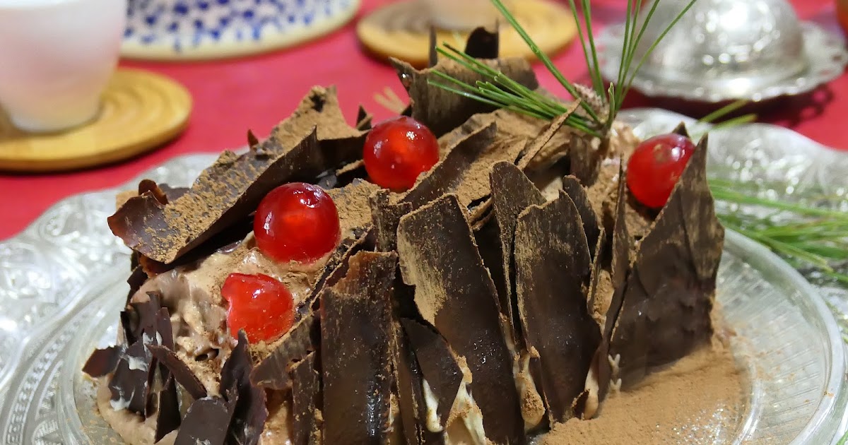 BÛCHE TIRAMISU À L'ITALIENNE AUX ECLATS DE CHOCOLAT- FAÇON FORÊT NOIRE