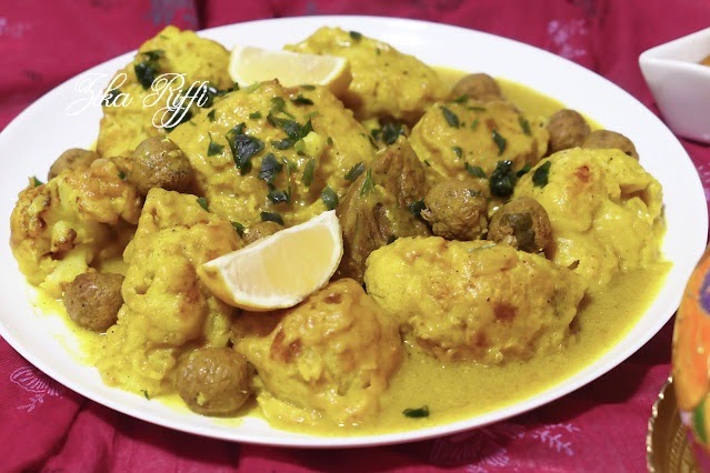 BROUKLOU MAHCHI M'BATEN M'ZAAFER- BEIGNETS DE BOUQUETS DE CHOU FLEUR FARCIS- SAUCE AU SAFRAN