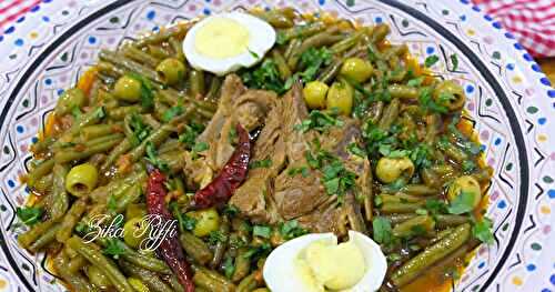 TAJINE DE HARICOTS VERTS FRITS EN SAUCE- OLIVES - CÔTE DE VEAU ET ŒUFS DURS ( LOUBIA KHADRA MARKA )