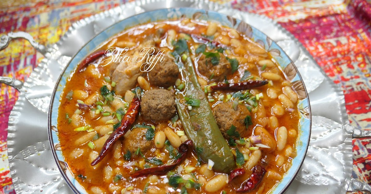 MIJOTÉ DE HARICOTS BLANCS AUX BOULETTES D'AGNEAU SAUCE PIMENTS D'ESPELETTE- LOUBIA BAYDA MARKA HARRA BEL KAABER